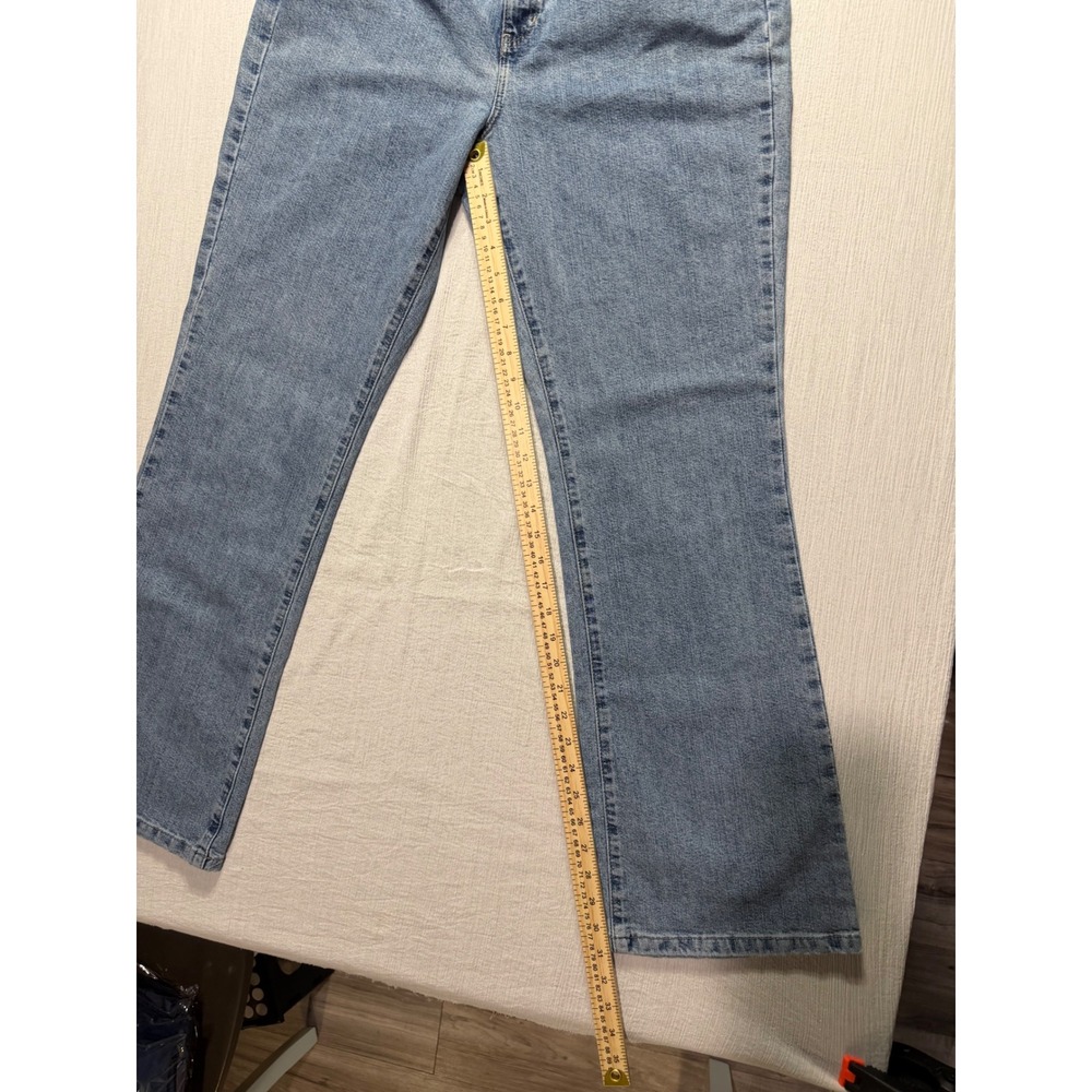 Tommy Hilfiger Womens Bootcut Jeans Medium Wash Blue Denim Size 16 Stretch